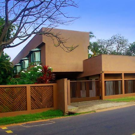 Lodge 19 Negombo Bagian luar foto