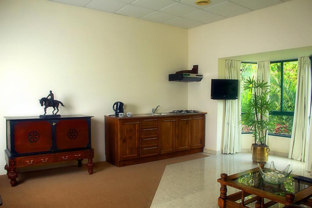 Lodge 19 Negombo Bagian luar foto