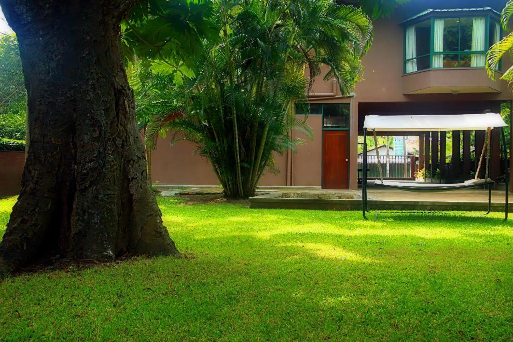 Lodge 19 Negombo Bagian luar foto