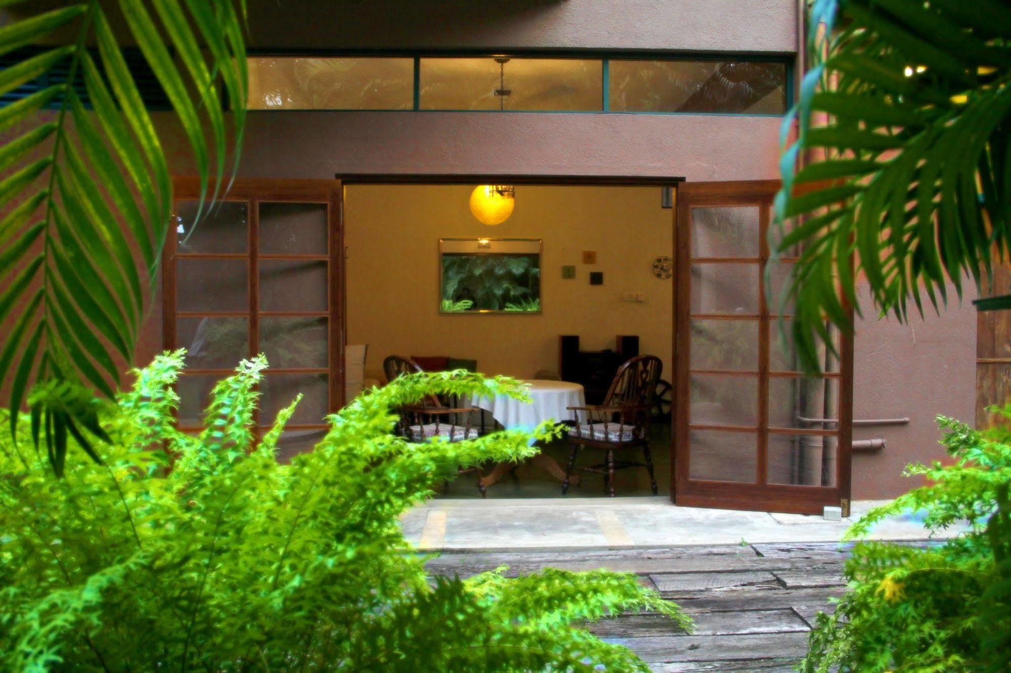 Lodge 19 Negombo Bagian luar foto