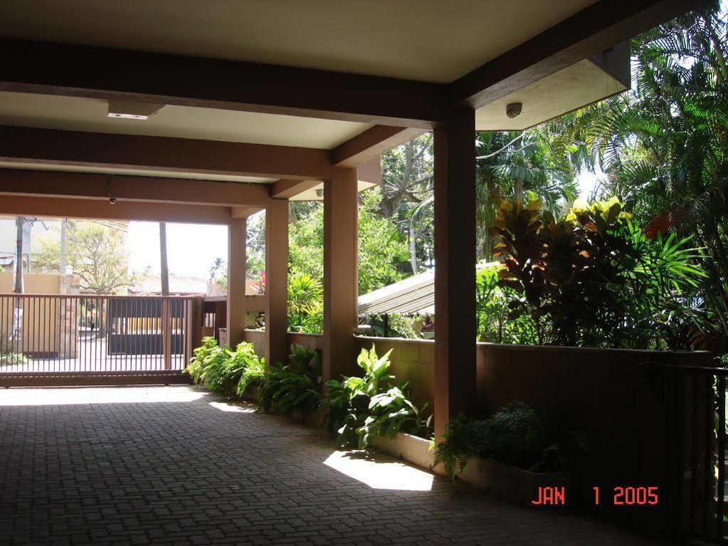 Lodge 19 Negombo Bagian luar foto